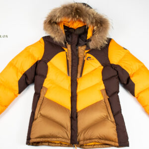 เสื้อกันหนาว NEPA สีเหลือง