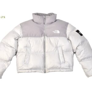 เสื้อกันหนาวทรงครอป THE NORTH FACE สีเทา-ขาว ปักโลโก้ที่แขน